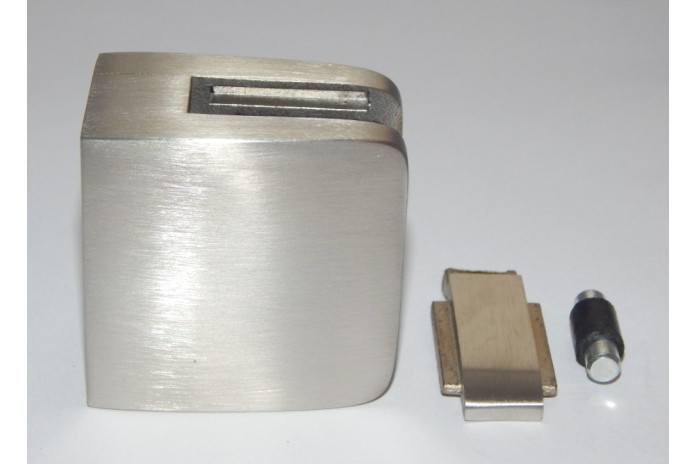 Uchwyt do szkła 52x52 mm do pow. płaskiej szlif + stopka, blaszka zabezpieczająca (STAL 316)