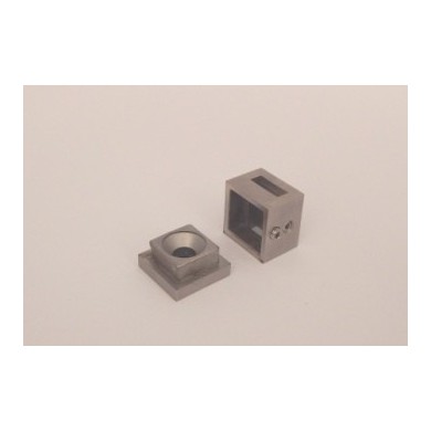 Uchwyt przelotowy płaskownika 15x5 mm do pow. płaskiej